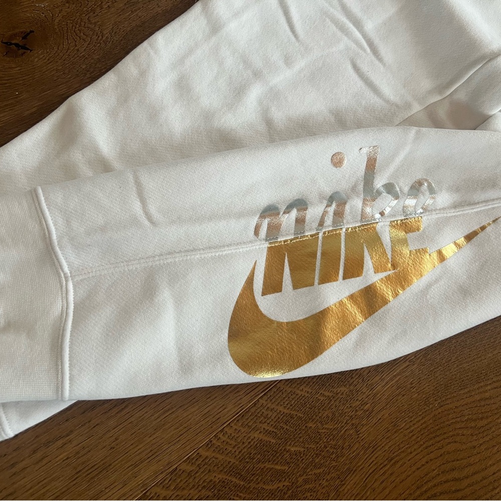 Nike Women's SPORTSWEAR RALLY METALLIC JOGGER SWEAT PANTS WHITE GOLD Size SMALL
